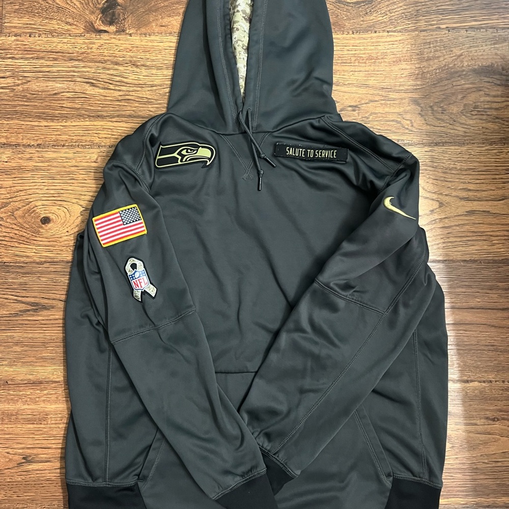 NFL Seahawks Therma-Fit Camo Jacket with Camo Beanie